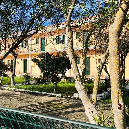 In Studio - Banos 1 Bed Studio And Swimming Pool Affittacamere *