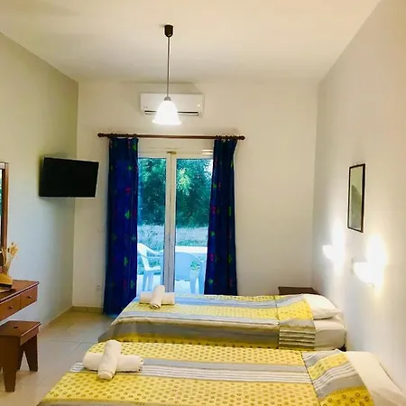 Affittacamere In Studio - Banos 1 Bed Studio And Swimming Pool Roda (Corfu)