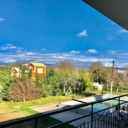 Affittacamere In Studio - Banos 1 Bed Studio And Swimming Pool *