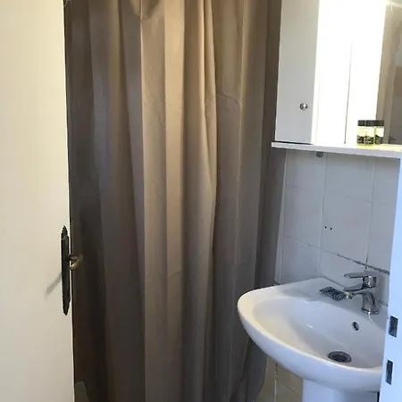 In Studio - Banos 1 Bed Studio And Swimming Pool Affittacamere *