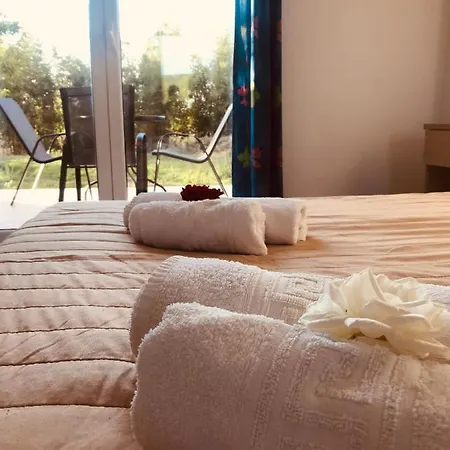In Studio - Banos 1 Bed Studio And Swimming Pool Roda (Corfu)